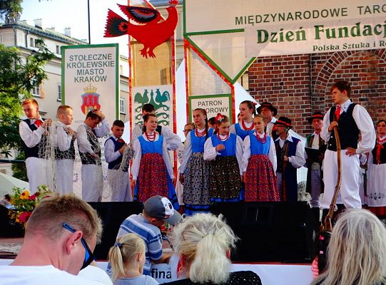 WITOME! Aby zaczarować Kraków, trzeba było ćwiczyć do występu!Zapytaj o sukces ZPiT! – pętla poznawcza